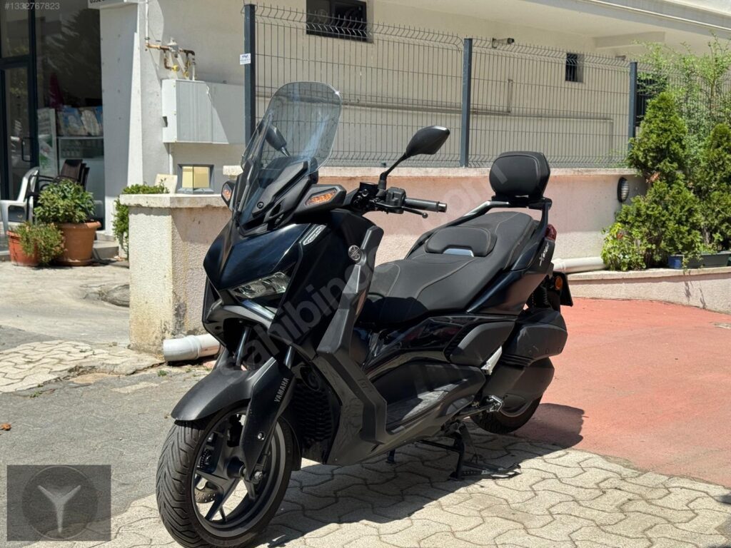 Yamaha X-Max 300 Tech Max 2024 - görsel 1